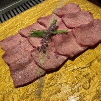 黒毛和牛焼肉 虎斑 北新地店 - 