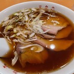 玉泉亭 - シンプルなスープ