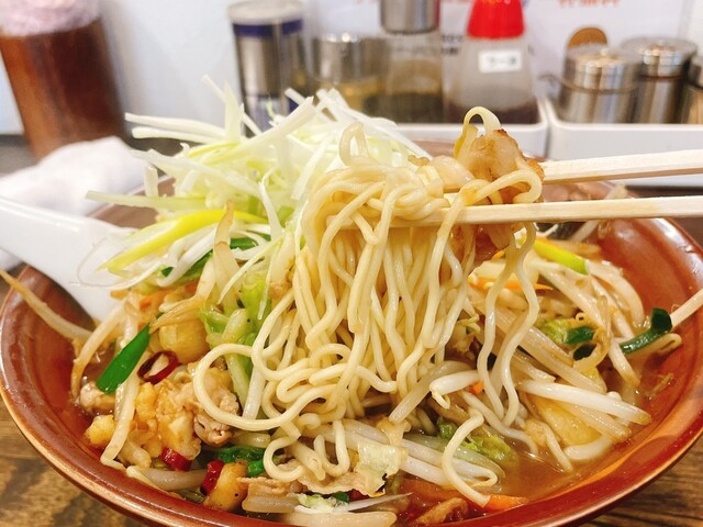 赤もやしらぁ麺 国士無双 （【旧店名】ベトコンラーメンかとう