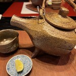 庭園の宿 石亭 - 松茸とはもの土瓶蒸し