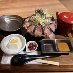 とろさば料理専門店 SABAR - とろさばの刺身丼（ごはん大盛無料）　1200円