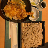 新潟名物 布のり蕎麦とおいしい酒菜 きなせや. 赤坂割烹店 - 