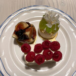 LESS by Gabriele Riva & Kanako Sakakura - 