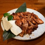 Sumibi Yakiniku Go - GO  TO  HELL  鶏豚　2180円
      国産豚バラ、国産鶏もも、豚トロ、ヤゲン軟骨、せせりの5種七味ベースの激辛で貴方を地獄に落としますw
      ※せせりが欠品の場合は国産鶏ハラミに変更になります。