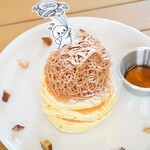 CAFE and BBQ TREE HOUSE - 【2022.10】パンケーキ・栗のモンブラン(税込1,800円)