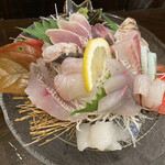 かもめ食堂 - 刺し身の盛合せ