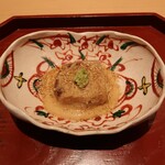 銀座 稲葉 - 「焼き胡麻豆腐」の胡麻クリームがけ