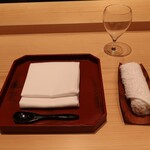 銀座 稲葉 - テーブルセッティング