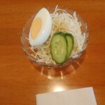 シュティール - カツカレーに付いてくるサラダ