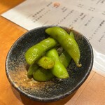 Shunsaito Sake Yoka - ひと手間加えた枝豆（お通し）
