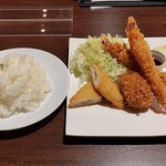 cafe&dinner encontre - ミックスフライランチライス大盛