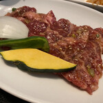 炭火焼肉 羅山 - 赤肉カルビアップ