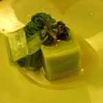 旬菜 おぐら家 - 見た目も上品な料理は味も上品で、あっさり系の出汁が利いた片栗餡に
      豆の旨味が聞いた円やか豆腐が美味しいです。