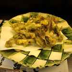 旬菜 おぐら家 - 腕を実感出来る衣さくさくな稚鮎と山菜の天ぷらを堪能し