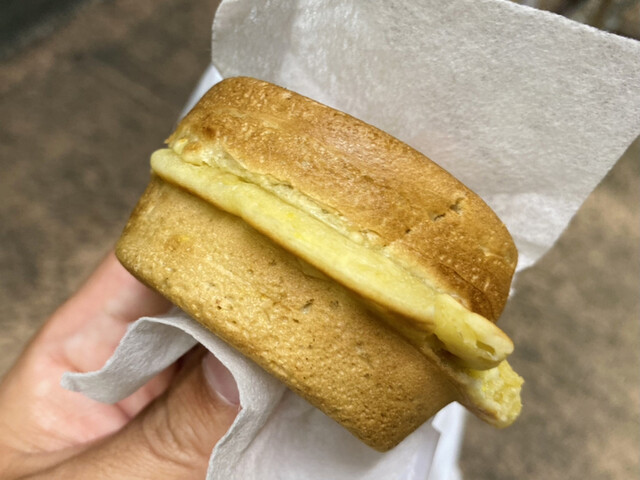 あじまん マックスバリュ寒河江中央店｜たい焼き・大判焼きの本格スイーツ