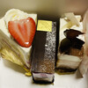 ショコラブラン - 料理写真:ケーキは残り3種類でした(^◇^;) もちろん1個ずついただきます(●´ω｀●)