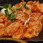 千山苑 - ミノ、漬け込みダレが美味しい。肉も隠し包丁が効果的に入ってる。