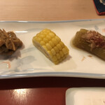 鮨兆 - 突き出し　ワタで煮たイカ・とうもろこし・焼き茄子
