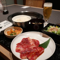 東京焼肉 平城苑 浅草総本店 - 国産牛カルビセット（1,740円税込）。