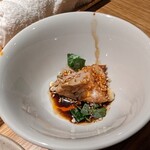 地葉はなれ - よだれ鶏のラー油ダレ