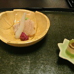 つる幸 - 鱸の昆布〆　フォアグラとレーズンの煮凝り