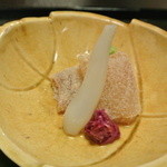 つる幸 - 鱸の昆布〆　鯛の子まぶし