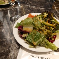 THE THEATRE TABLE - 前菜ビュッフェ