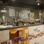 肉刺しと海鮮洋風酒場 よろづ屋 - 内観