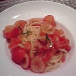 オッジ ダルマット - サクランボ（佐藤錦）とトマトの冷製パスタ