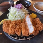 とんかつ玉藤 - 断面