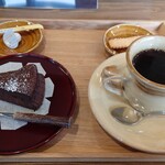 紺屋町番屋カフェ - 番屋ブレンドmori(クッキー付)500円、ガトーショコラ350円、セット価格で－50円