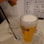 Tsuriaji Shokudou - 生かぼすサワーと生ビールで乾杯