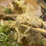 博多三氣 - 麺はカタ