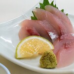 Nippachi - 地魚刺身(ハマチ)(750円)