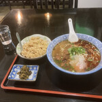 中国蘭州牛肉拉麺 王記 - 