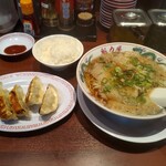 ラーメン 魁力屋 - 