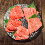 Yakiniku Horumon Sakaba Toroniku - 