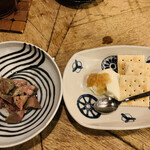 れんげ料理店 - 白レバーのオイル漬け、チーズ豆腐