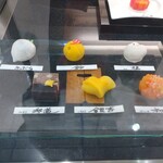 Okashi Dokoro Hanaoka Karuizawa Ten - It's hard to decide.