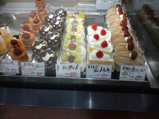 Okashi Dokoro Hanaoka Karuizawa Ten - 草莓鮮奶油蛋糕