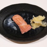 銀座 よこ田 - 鹿児島県産本マグロの大とろ