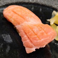 銀座 よこ田 - 鹿児島県産本マグロの大とろ