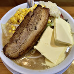 らーめんまるはち - 男気味噌コーンバター＋デカバター