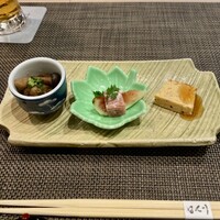 京風鉄板 はせ川 - アミューズ　牛おろし煮・無花果と生ハム・袱紗玉子