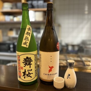 We have a wide selection of sake from all over the country, with a focus on local sake from Chiba Prefecture.