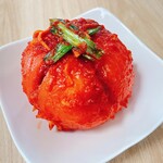 サムギョプサルと韓国料理 TUTUMU38 - まるごとトマトキムチ