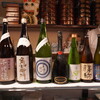 宝寿司分店 - ドリンク写真:店主にピントを合わせてるので日本酒はボケてます