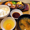 やよい軒 - ビーフ＆ポークカットステーキ定食 ＆ 生たまご