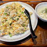 新中華 李記 - 鶏肉炒飯800円