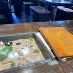 サンアロハ - テーブルとメニュー